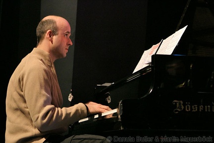 Paul Urbanek (piano )